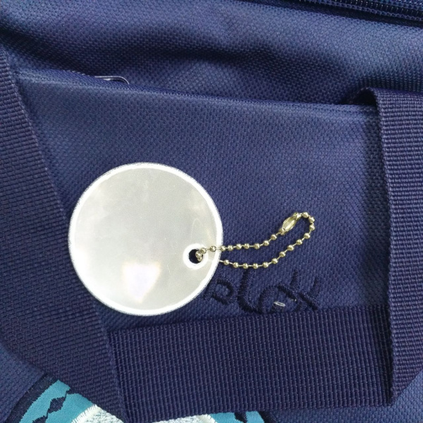 Светоотражающий элемент - брелок, двусторонний на цепочке, 4.9 × 4.9 см. / ФЛИКЕР. Производство под заказ